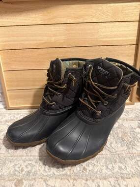 Sperry Saltwater Quilted Waterproof Duck Boots Black Women's Size 5.5